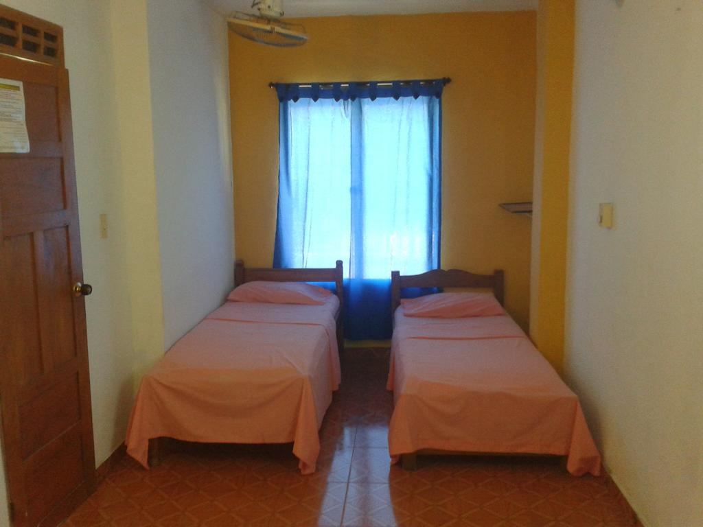 Hospederia Casa Familiar Hotel Santa Marta  Quarto foto